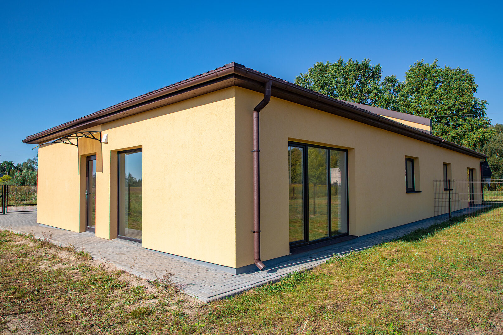 Liepu iela 28-2, Lielvārde — dvīņu māja